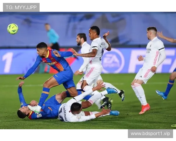 满血归来德比战复出首战惊艳全场数据亮眼助力球队逆袭